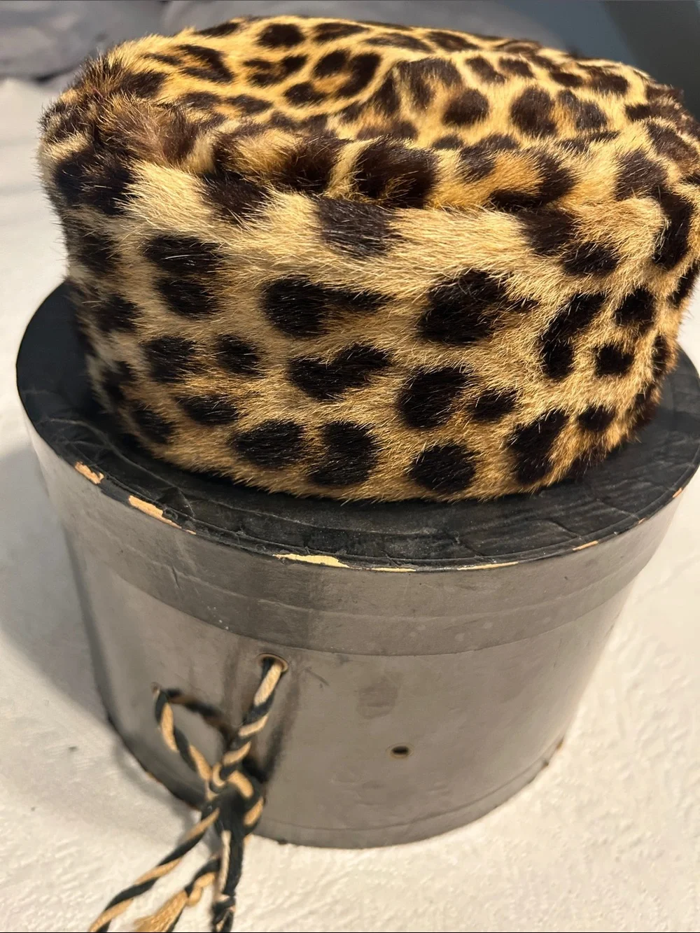Black Round Accessory Case